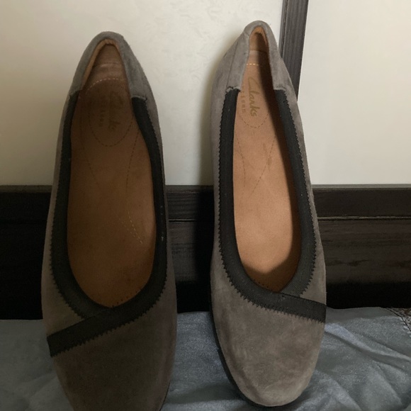 CLARKS suede wedge ballerina slip on - Picture 4 of 5